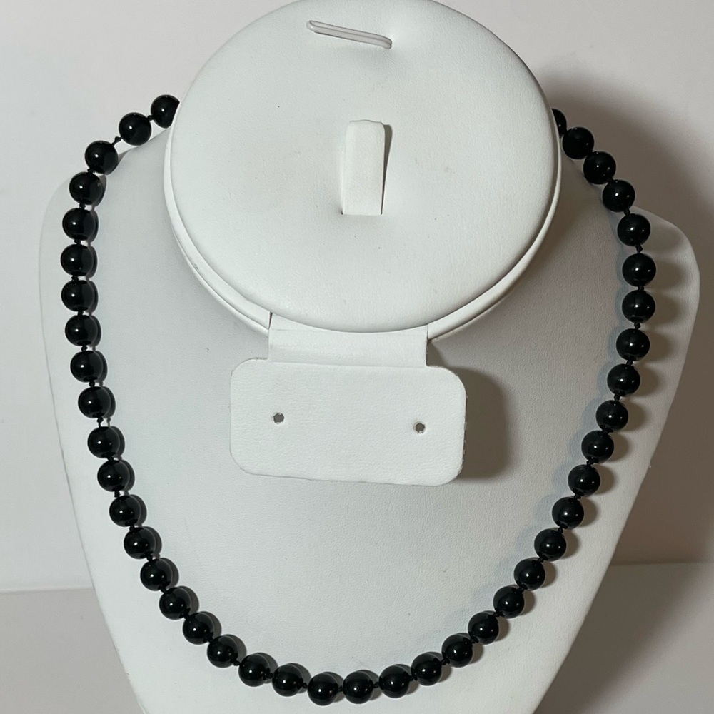 1950s Black Onyx Vintage Genuine Gemstone Necklace with Silver Locking C…​​